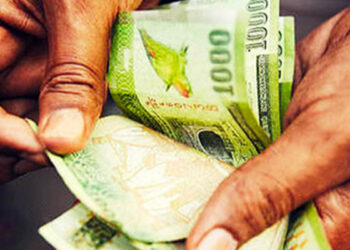 மக்களுக்கு மகிழ்ச்சி தகவல் : நாளை வங்கி கணக்குகளுக்கு வரும் பணம்