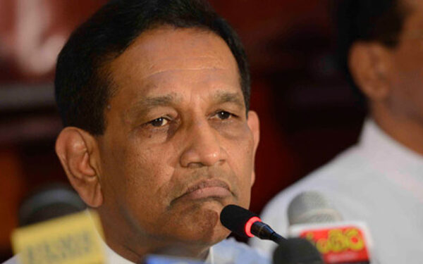 வீட்டுக்கு முன் ஒலிபெருக்கியில் அறிவிக்கப்பட்ட ராஜிதவின் குற்றச்சாட்டுகள்