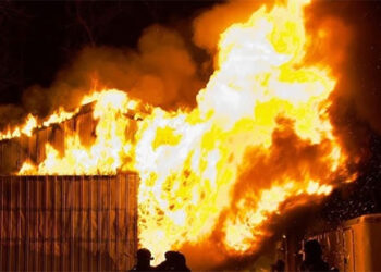 புகை மண்டலமாக காட்சியளிக்கும் கொழும்பு