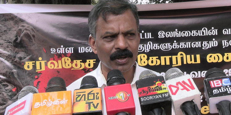 மனிதப் புதைகுழிகள், தமிழ் இனப்படுகொலைகளுக்கான நீதிகோரி கிளிநொச்சியில் கையெழுத்து சேகரிப்பு