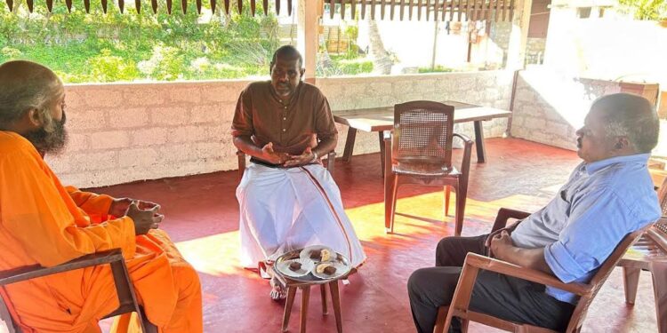 வேலன் சுவாமிகளை சந்தித்தார் கஜேந்திரகுமார்