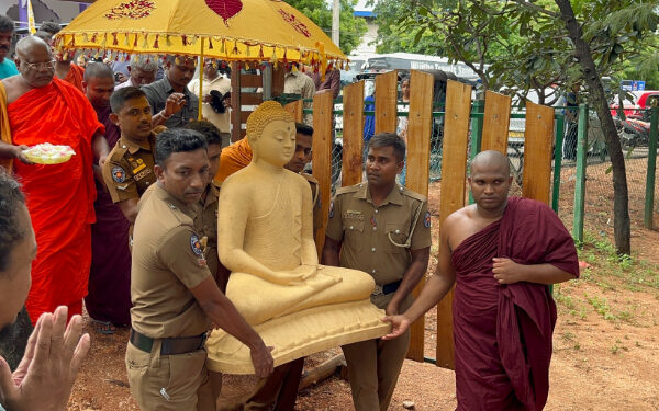 அகற்றப்பட்ட புத்தர் சிலை அதே இடத்தில் மீண்டும் வைக்கப்பட்டது..!