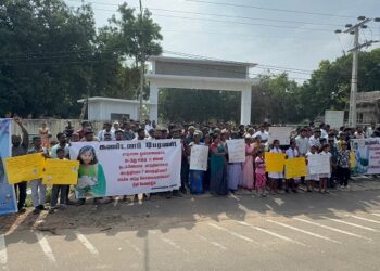 முல்லைத்தீவில் சிறுமியின் மரணத்திற்கு நீதிகோரி கவனயீர்ப்பு போராட்டம்