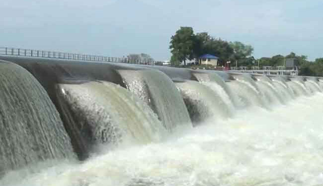 71 நீர்த்தேக்கங்களில் நீர் வெளியேற்றம் : நீர்ப்பாசனத் திணைக்களம்