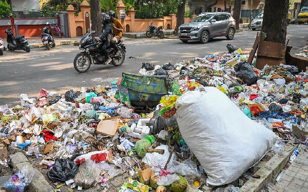 கொழும்பு புறநகர்ப் பகுதிகளில் உள்ள குப்பைகள் 10 நாட்களுக்குள் அகற்றப்படுமாம்