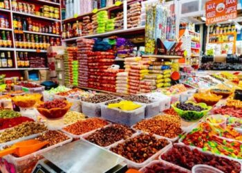 தேவைக்கு அதிகமாக பொருட்களை கொள்வனவு செய்ய வேண்டாம்