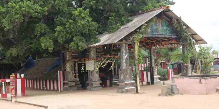 முறிகண்டி கழிப்பிடம் சுகாதார சீர்கேடு நிலையில் பயணிகளுக்கு உள்ளது