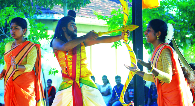 பாடசாலைகளில் அழகியற் கலைகளை மேம்படுத்த அரங்கக் கலை உபகரணங்கள் விநியோகம்