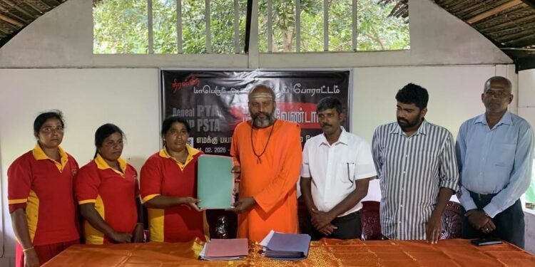 பயங்கரவாதத் தடைச் சட்டத்திற்கு எதிர்ப்பு : வடக்கு – கிழக்கில் சேகரிக்கப்பட்ட கையொப்பங்கள் நீதி அமைச்சுக்கு சமர்ப்பிப்பு