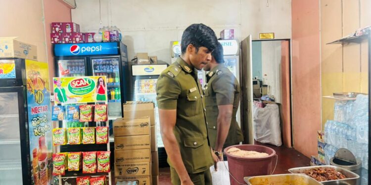 முல்லைத்தீவில் சுகாதார சீர்கேட்டுடன் இயங்கிய பிரபல உணவகத்திற்கு சீல்