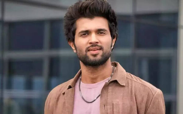 விஜய் தேவரகொண்டா நடிக்கும் புதிய படத்தின் அறிமுக போஸ்டர் வெளியீடு