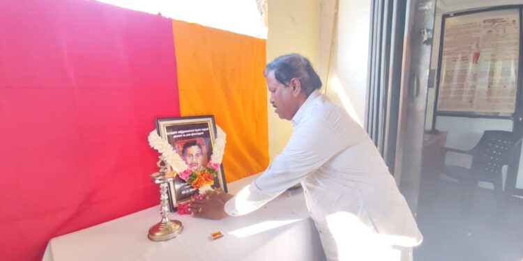 பாராளுமன்ற உறுப்பினர் துரைராசா ரவிகரனின் மக்கள் தொடர்பகத்தில் அன்னை பூபதியின் 38ஆம் ஆண்டு நினைவேந்தல் அனுஷ்டிப்பு