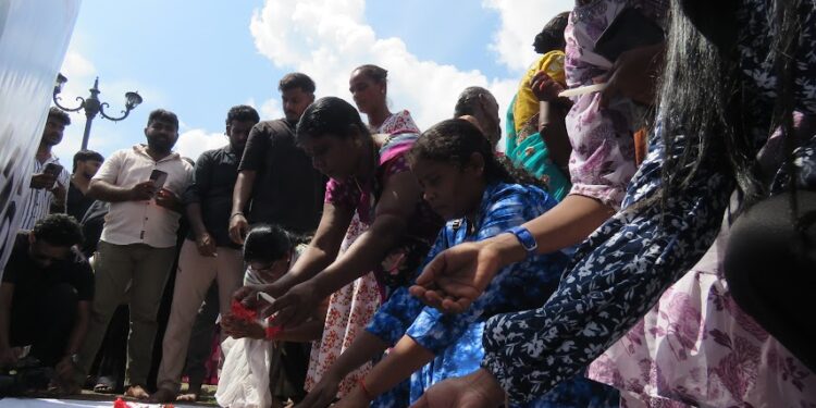 மட்டக்களப்பு காந்தி பூங்காவில் முள்ளிவாய்க்கால் நினைவேந்தல்