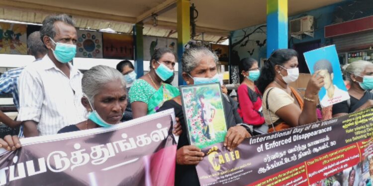 வவுனியாவில் காணாமல் ஆக்கப்பட்டவர்களின் உறவுகளின் ஏற்பாட்டில் முள்ளிவாய்க்கால் நினைவேந்தல்