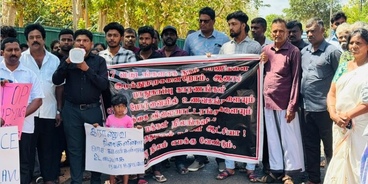 கேப்பாபுலவு மக்களின் பூர்வீக காணிகளை விடுவிக்கக் கோரி 12வது நாளாக தொடரும் போராட்டம்