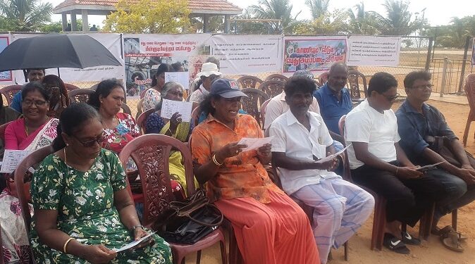 காணி விடுவிப்பு கோரி பலாலியில் 4வது வாரமாக தொடரும் போராட்டம்!