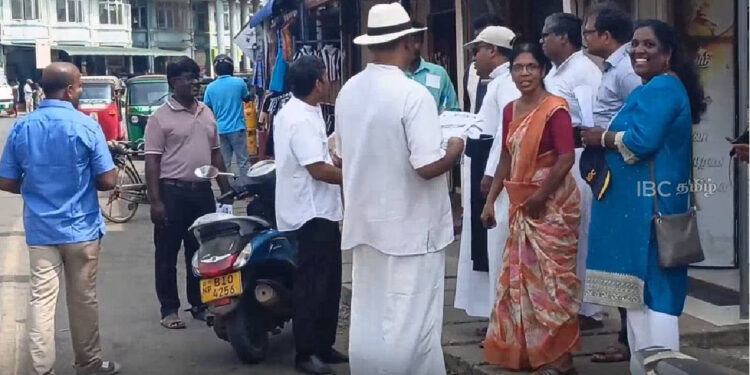 செம்மணி மனிதப் புதைகுழிக்கு சர்வதேச நீதி கோரி யாழில் பேரணி!