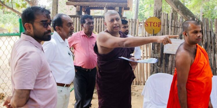 கந்தரோடை விகாரையை நேரில் சென்று பார்வையிட்டார் புத்தசாசன அமைச்சர்!