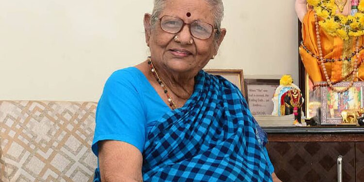 பழம்பெரும் நடிகை வத்சலா ராஜகோபால் காலமானார்!