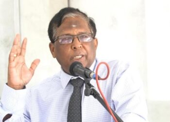 எதிர்கால தலைமுறையை உருவாக்குபவர்கள் அதிபர்கள் | வடக்கு மாகாண ஆளுநர்