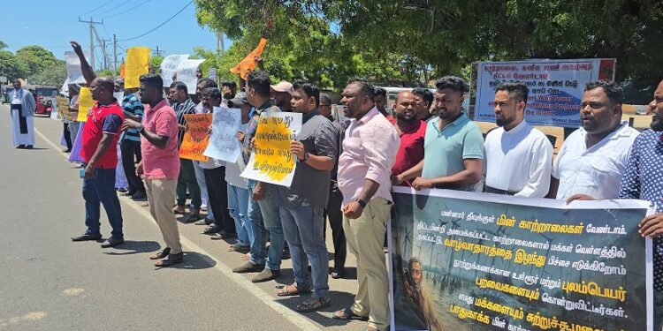 மன்னார் மக்களின் போராட்டத்துக்கு வலு சேர்க்கும் விதமாக கண்டியில் ஊர்வலம்