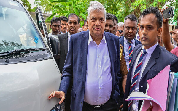 ரணிலுக்கு உதவி செய்தாரா மருத்துவர் ருக்‌ஷான் பெல்லானா?வெடித்தது புதிய சர்ச்சை