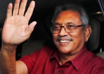 புலிகளின் ஆயுதங்களை கடத்தி நடுகடலில் விரோதிகளுக்கு கைமாற்றிய கோட்டாபய!