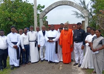 இனப்பிரச்சினை பற்றி ஒரு வார்த்தை கூட தெரியாத அரசிடம் தீர்வினை எதிர்பார்க்க முடியாது | அணையா தீபம் முற்றத்தில் குரு முதல்வர்