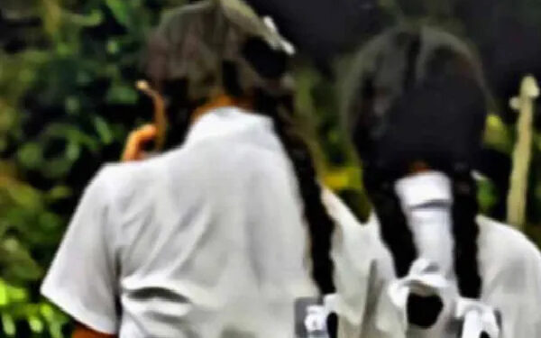 உயர்தர பரீட்சைக்கு தோற்றிய மாணவி மாடியில் இருந்து வீழ்ந்து படுகாயம்