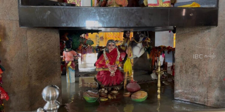 முல்லைத்தீவு வற்றாப்பளை அம்மன் கோவிலும் வெள்ளத்தில் மூழ்கியது