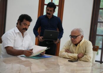 கதையின் நாயகர்களாக தோன்றும் ராதா ரவி – ரவி மரியா கூட்டணி