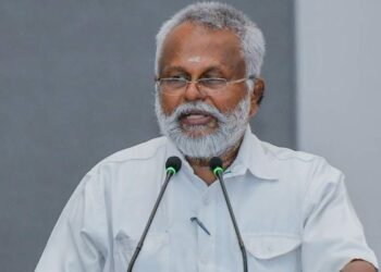 முன்னாள் அமைச்சர் டக்ளஸ் தேவானந்தா கைது