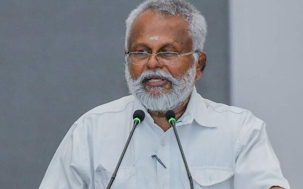 முன்னாள் அமைச்சர் டக்ளஸ் தேவானந்தா கைது