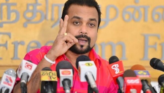 கல்வி அமைச்சை சுற்றி வளைத்திருக்க வேண்டும் – விமல் வீரவன்ச