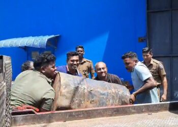 யாழில் மீட்கப்பட்ட பெருமளவான எரிபொருள்கள்!