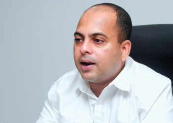 அரசாங்கம் எரிபொருள் விலை அதிகரிப்பின் ஊடாக மக்களின் பணத்தை கொள்ளையடிக்கிறது 