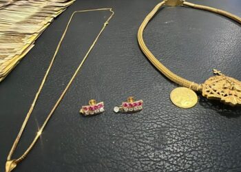 மன்னாரில் வீடொன்றில் திருட்டு: பல இலட்சம் மதிப்புள்ள நகை, பணத்துடன் 4 பெண்கள் கைது