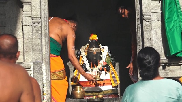 மன்னார் திருக்கேதீஸ்வர ஆலயத்தில் இடம் பெற்ற புத்தாண்டு சிறப்பு பூஜை வழிபாடு