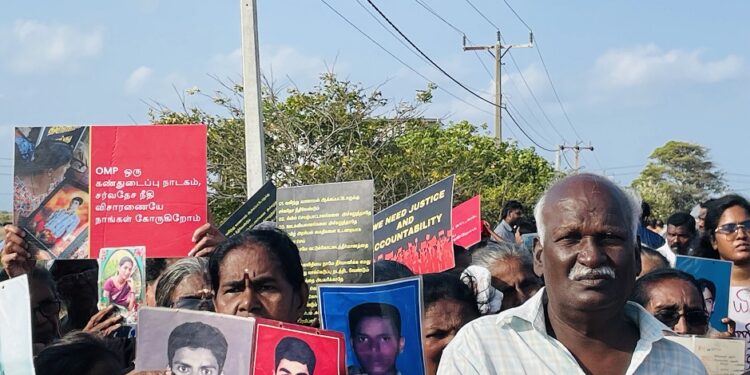 செம்மணி புதைகுழி விவகாரம்: நீதி அமைச்சர் குழுவின் கவனத்தை ஈர்க்க கவனயீர்ப்பு போராட்டம்