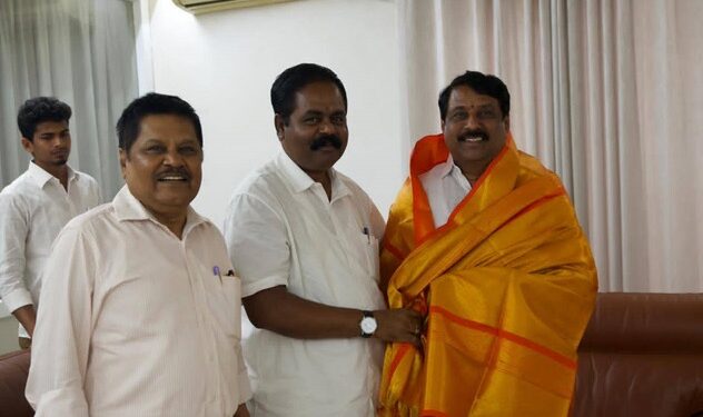பா.ஜ.க தமிழ்நாடு மாநிலத் தலைவர் நயினார் நாகேந்திரனை சந்தித்தார் சிறீதரன் எம்.பி!