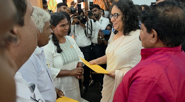 வடக்கு கிழக்கில் பாதுகாப்பு படைகள் கையகப்படுத்திய மக்களின் காணிகளை விடுவியுங்கள் – பிரதமரிடம் யாழில் மஜகர் கையளிப்பு!