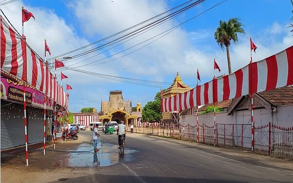 நல்லூர் கந்தசுவாமி ஆலயத்தில் திங்கட்கிழமை கொடியேற்றம் ; விழாக் கோலத்தில் காட்சியளிக்கிறது ஆலய வெளிவீதி