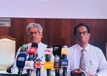 தலைமன்னாரில் இருந்து ராமர் பாலத்துடன் தொடர்புடைய 8 மணல் திட்டுகளை மக்கள் பார்வையிடுவதற்கான படகு சேவையை ஆரம்பிக்க நடவடிக்கை