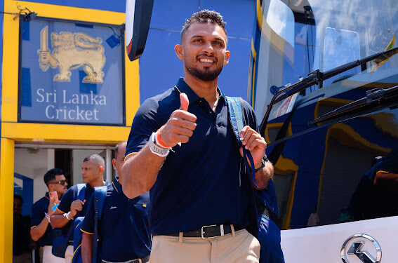 குசல் மெண்டிஸ் தலைமையிலான இலங்கை அணி பாகிஸ்தான் சென்றடைந்தது